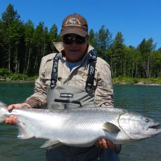 Fly fishing for Salmon - Deep Creek Lodge