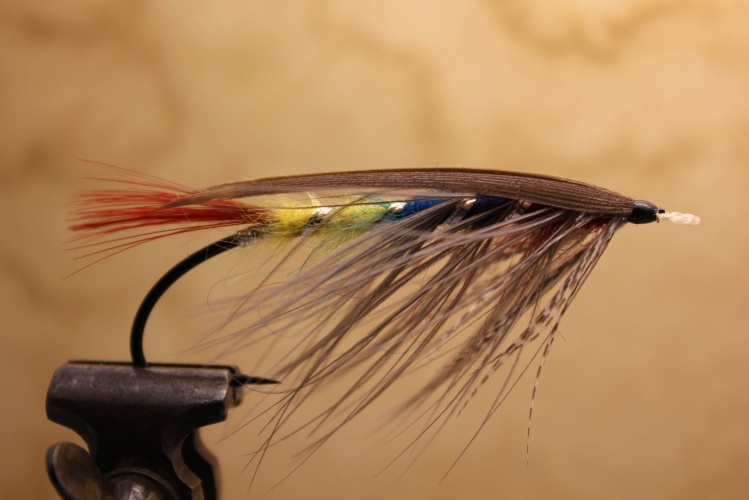 Tricolor dee on daiichi Alec Jackson's 3/0 hook