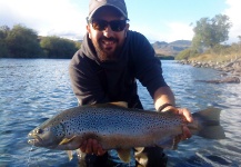  Foto de Pesca con Mosca de Trucha marrón por Matias Curuchet – Fly dreamers 