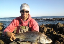  Fotografía de Pesca con Mosca de Corvina Rubia por Sebastian Diaz – Fly dreamers