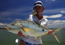 Jono Shales 's Fly-fishing Photo of a Golden Trevally – Fly dreamers 