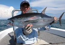  Foto de Pesca con Mosca de Longtail Tuna por Jono Shales – Fly dreamers 