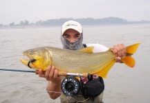  Captura de Pesca con Mosca de Dorado por Fabi Wetzel – Fly dreamers