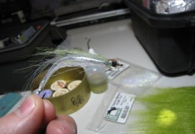 Fly-tying for Brown trout - Photo by Oscar Guevea – Fly dreamers 