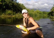 Victoria Ahumada 's Fly-fishing Photo of a Golden Dorado – Fly dreamers 