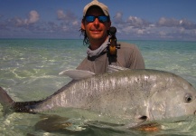 Brandon King 's Fly-fishing Pic of a Giant Trevally – Fly dreamers 