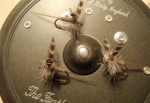 Fly-tying for Fine Spotted Cutthroat - Image by Mario Capovía Del Cet 