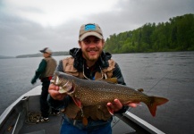  Fotografía de Pesca con Mosca de Trucha de lago por Luke Saffarek – Fly dreamers 