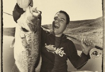  Fotografía de Pesca con Mosca de Bass de boca grande - Lubina Negra por Arturo Monetti – Fly dreamers 
