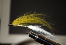 Fly-tying for Brown trout - Pic by Gustavo Alonso 