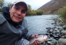  Trucha arcoiris – Situación de Pesca con Mosca – Por Maxi Erostarbe