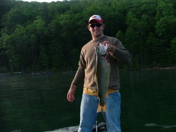 8lb 14 oz Brown from Lake Moomaw, VA