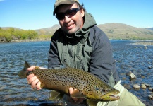Gonzalo Theill 's Fly-fishing Catch of a Brown trout – Fly dreamers 