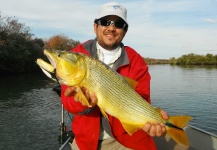 Luiz Logo 's Fly-fishing Catch of a Golden Dorado – Fly dreamers 