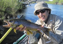  Fotografía de Pesca con Mosca de Trucha marrón por Va Ca – Fly dreamers 