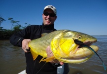 RIO CORRIENTE´S ANGLERS 's Fly-fishing Image of a Golden Dorado – Fly dreamers 