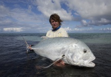 Tom Hradecky 's Fly-fishing Catch of a Giant Trevally – Fly dreamers 