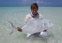 Tom Hradecky 's Fly-fishing Picture of a Giant Trevally – Fly dreamers 
