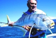  Fotografía de Pesca con Mosca de Golden Trevally por Christopher Hall – Fly dreamers 