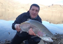  Trucha arcoiris – Excelente Situación de Pesca con Mosca – Por RAUL HORACIO FAILLA