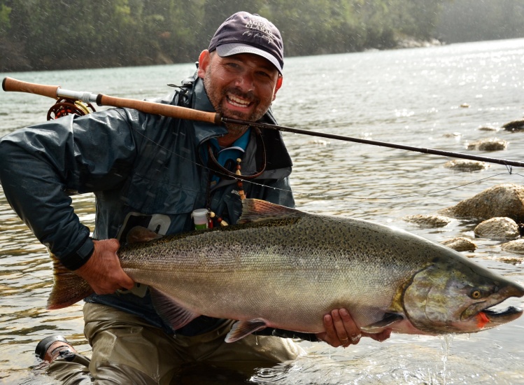 Pesca Salmón Chinook Río Puelo