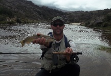 pesca con mosca en las sierras de cordoba.