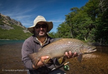  Fotografía de Pesca con Mosca de Trucha marrón por Marcelo Poo Montecinos – Fly dreamers 