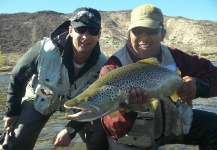  Fotografía de Pesca con Mosca de Trucha marrón compartida por Cristian Bascur – Fly dreamers