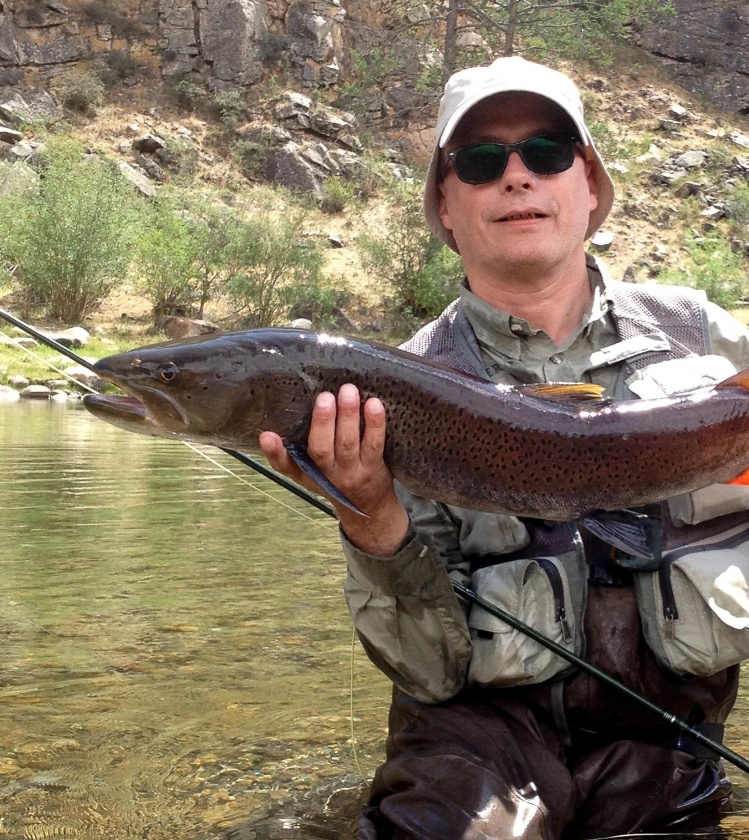 A not huge but nice (87cm) taimen in Mongolia.
Streamer on an NRX 9" #9