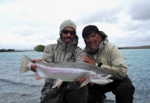 Steelhead en el Rio Santa Cruz 2014 . Todavia queda Abril y Mayo para Pescar 