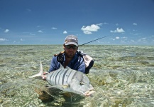  Fotografía de Pesca con Mosca de Golden Trevally por Felipe Morales – Fly dreamers 