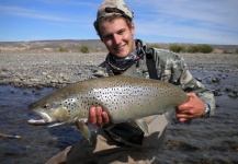  Foto de Pesca con Mosca de Trucha marrón por Matias Fernandez Carro – Fly dreamers 