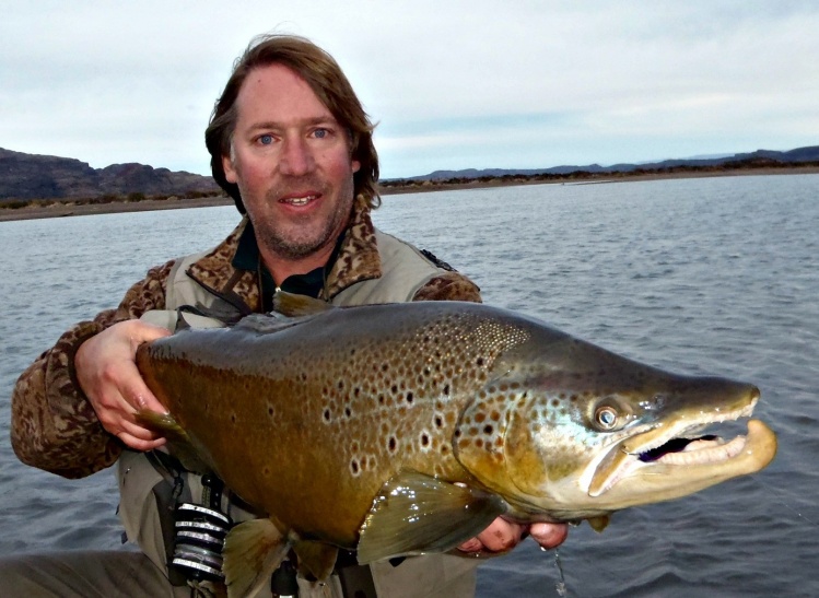 Troy Cowles, en el rio, Abril 2012