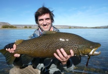 Sweet Fly-fishing Situation of Brown trout - Image shared by Javier Aristi – Fly dreamers