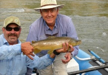  Fotografía de Pesca con Mosca de Trucha marrón por Duranglers Flies And Supplies – Fly dreamers