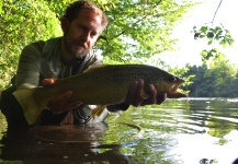  Fotografía de Pesca con Mosca de Trucha marrón por Pierre Lainé – Fly dreamers