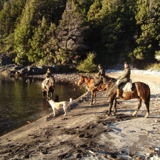 Traful Lake horseriding - Arroyo verde Lodge