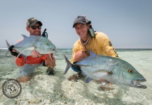  Fotografía de Pesca con Mosca de Bluefin Trevally por Tourette Fishing – Fly dreamers 