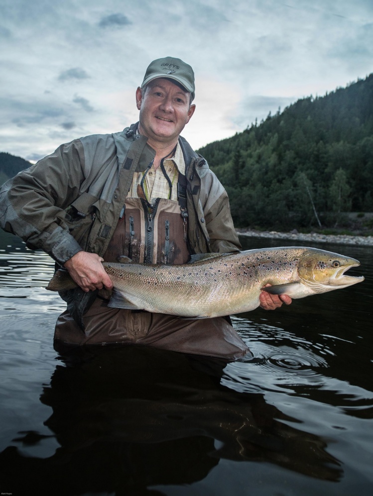 One of the guests of Winsnes Fly Fishing Lodge with a late season bruiser...