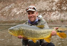 Tom Baxter 's Fly-fishing Photo of a Golden Dorado – Fly dreamers 