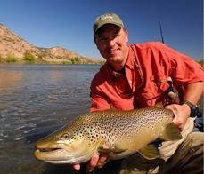 Friend and fisherman Henry Clement with his monster Limay brown !!!!