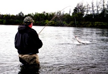  Situación de Pesca con Mosca de Salmón Coho – Imagen por John Perry en Fly dreamers