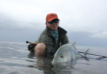  Fotografía de Pesca con Mosca de Giant Trevally - GT por Peter McLeod – Fly dreamers 