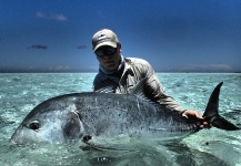 Jako Lucas 's Fly-fishing Pic of a Giant Trevally | Fly dreamers 
