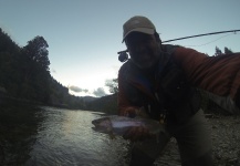  Foto de Pesca con Mosca de Trucha arcoiris por Fabian Rubano – Fly dreamers 