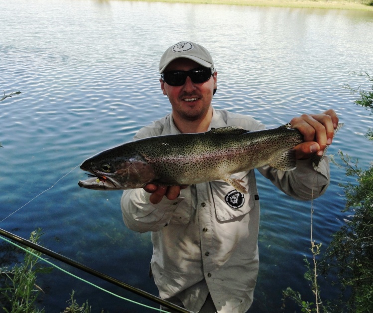 Pesca a pez visto , no hay mejor satisfacción , y con la cherno que explota el agua cuando cae !