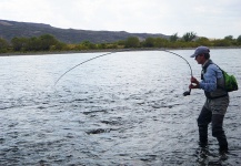  Situación de Pesca con Mosca de Trucha arcoiris – Imagen por Flavio Domenicucci en Fly dreamers