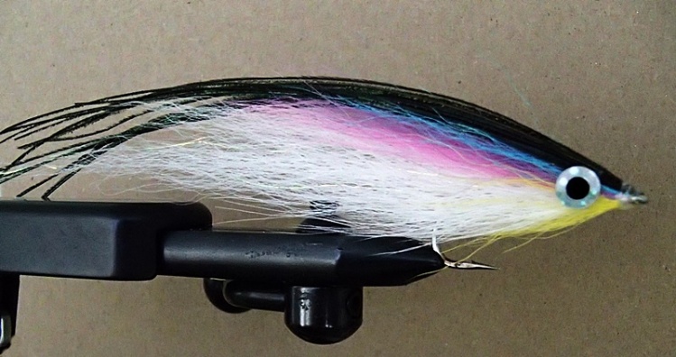 This should be the last one of this Bob Popovics Bucktail Deceiver for the up and coming season. Have to get some shrimp ready soon.