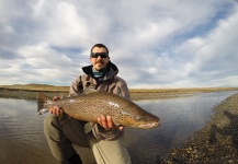  Excelente Situación de Pesca con Mosca de Sea-Trout (Trucha Marrón Anádroma) – Fotografía por Julian Lopez en Fly dreamers