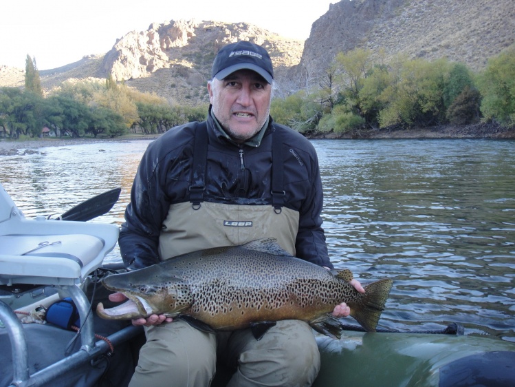 Rio Limay superior, San Carlos de Bariloche, Neuquen - rio negro, Argentina